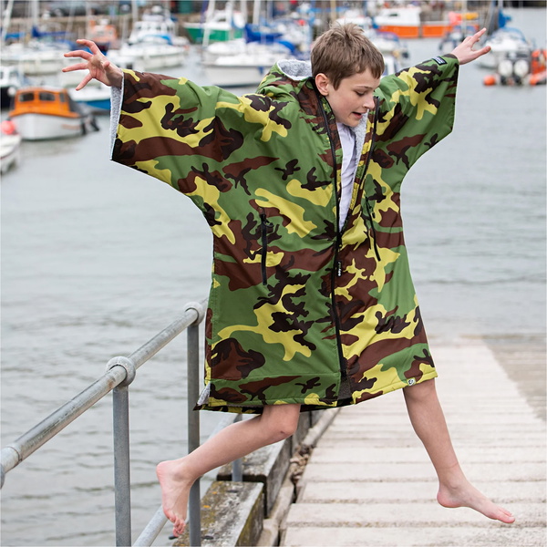 2026 Dryrobe Junior Advance Short Sleeve Changing Robe V3KSS - Camo / Grey